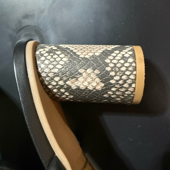 A New Day Heels Black Snake Strappy 8.5 Sandals - Picture 2 of 6